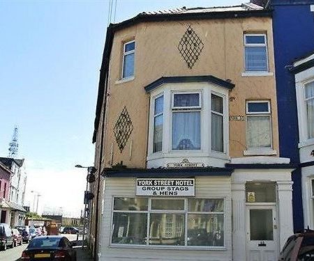 The Corner Hotel Blackpool Extérieur photo
